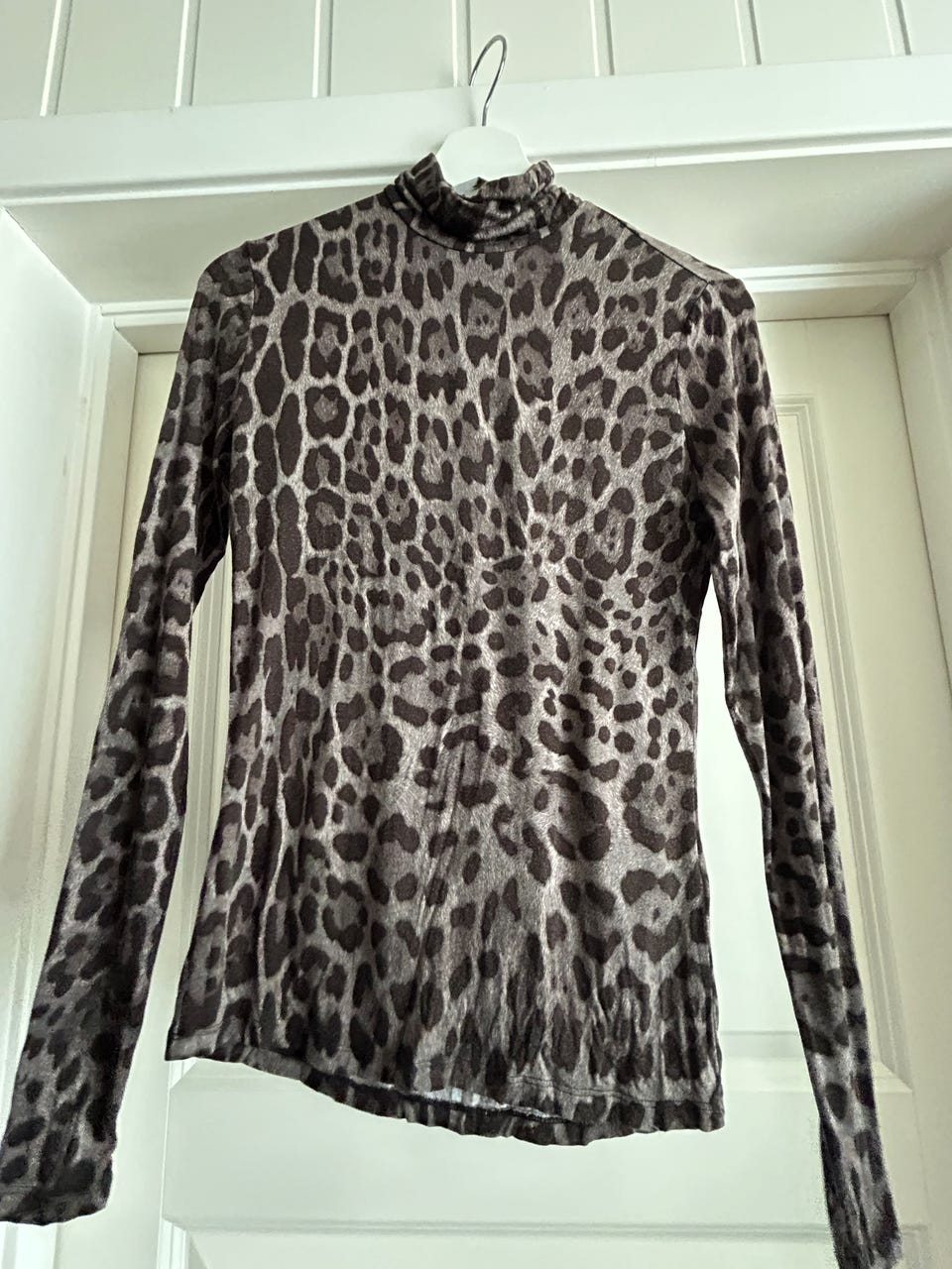 H&m Turtleneck Cheetah Print Shirt Turtleneck Leopard Print