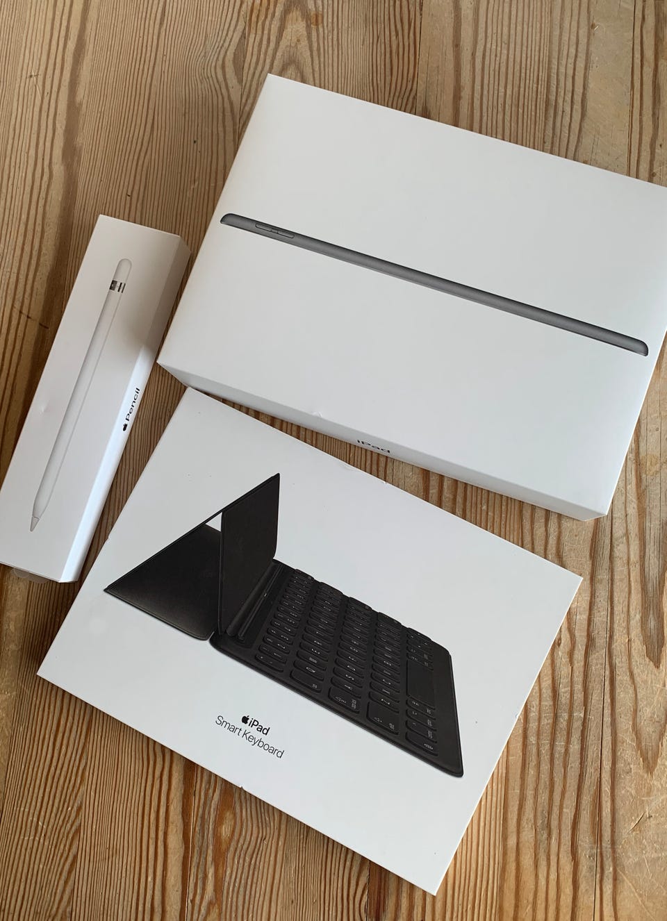 iPad(第8世代)128G　ApplePencil　SmartKeyboard iPad（第8世代）レビュー、価格据え置きで性能が大幅に向上