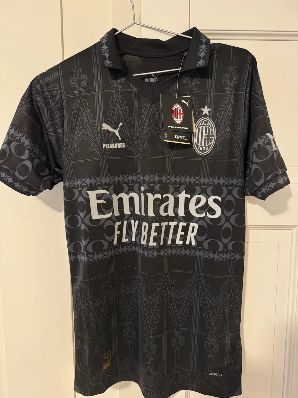 AC MILAN x PLEASURES #10 Leão Shirt Authentic PUMA Milan X Pleasures Fourth Rafa Leao 10