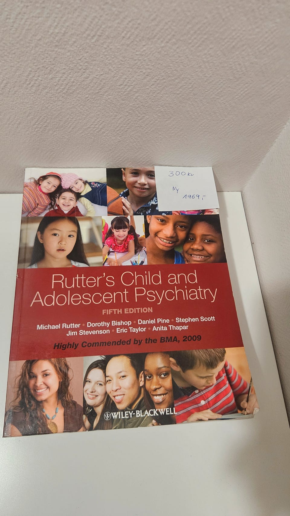 洋書 Rutter's Child and Adolescent Psychiatry 81g8pNyhnjL._UF350,350_QL50_.jpg