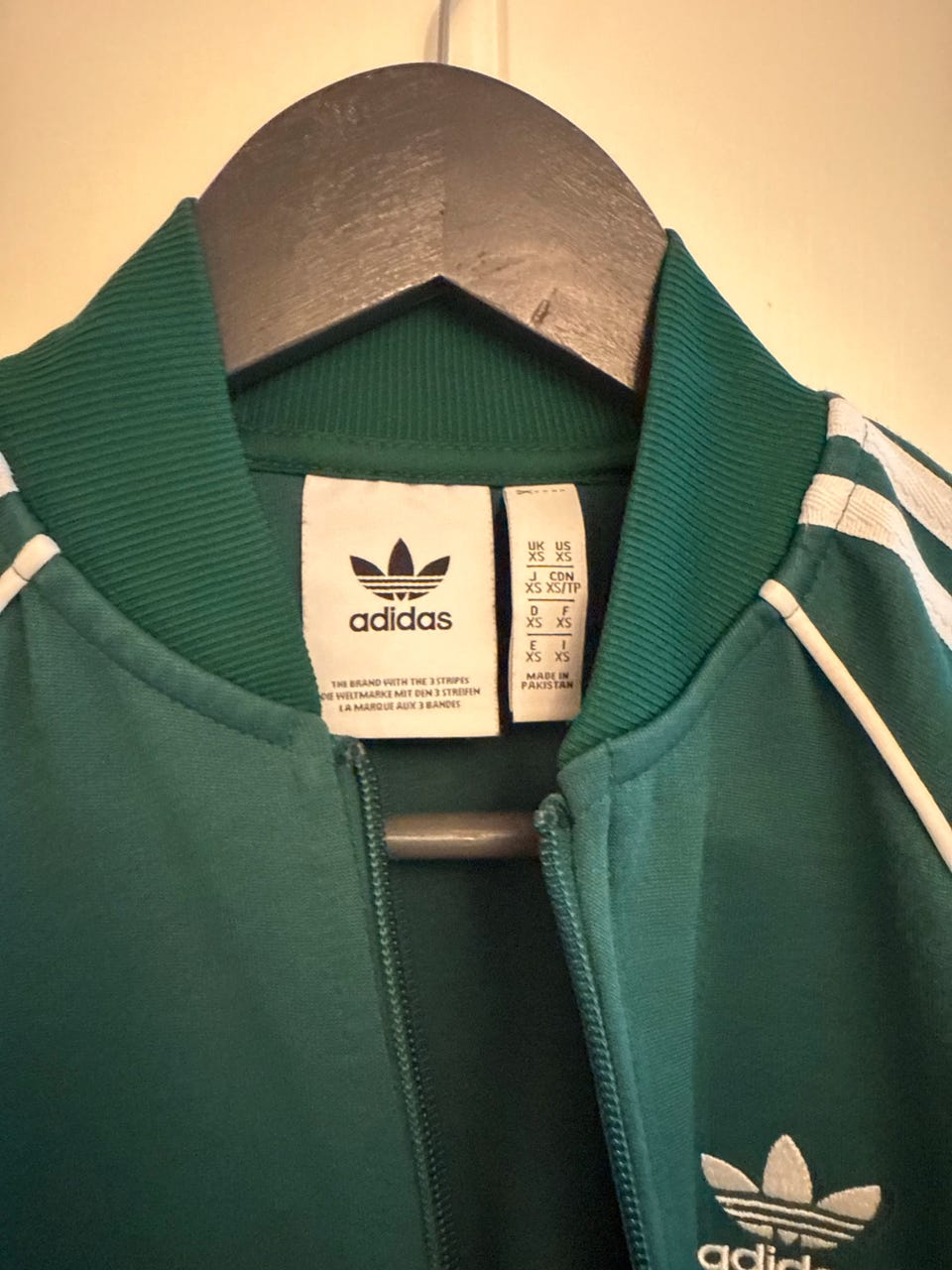 Adidas track suit (str XS) FINN-torget