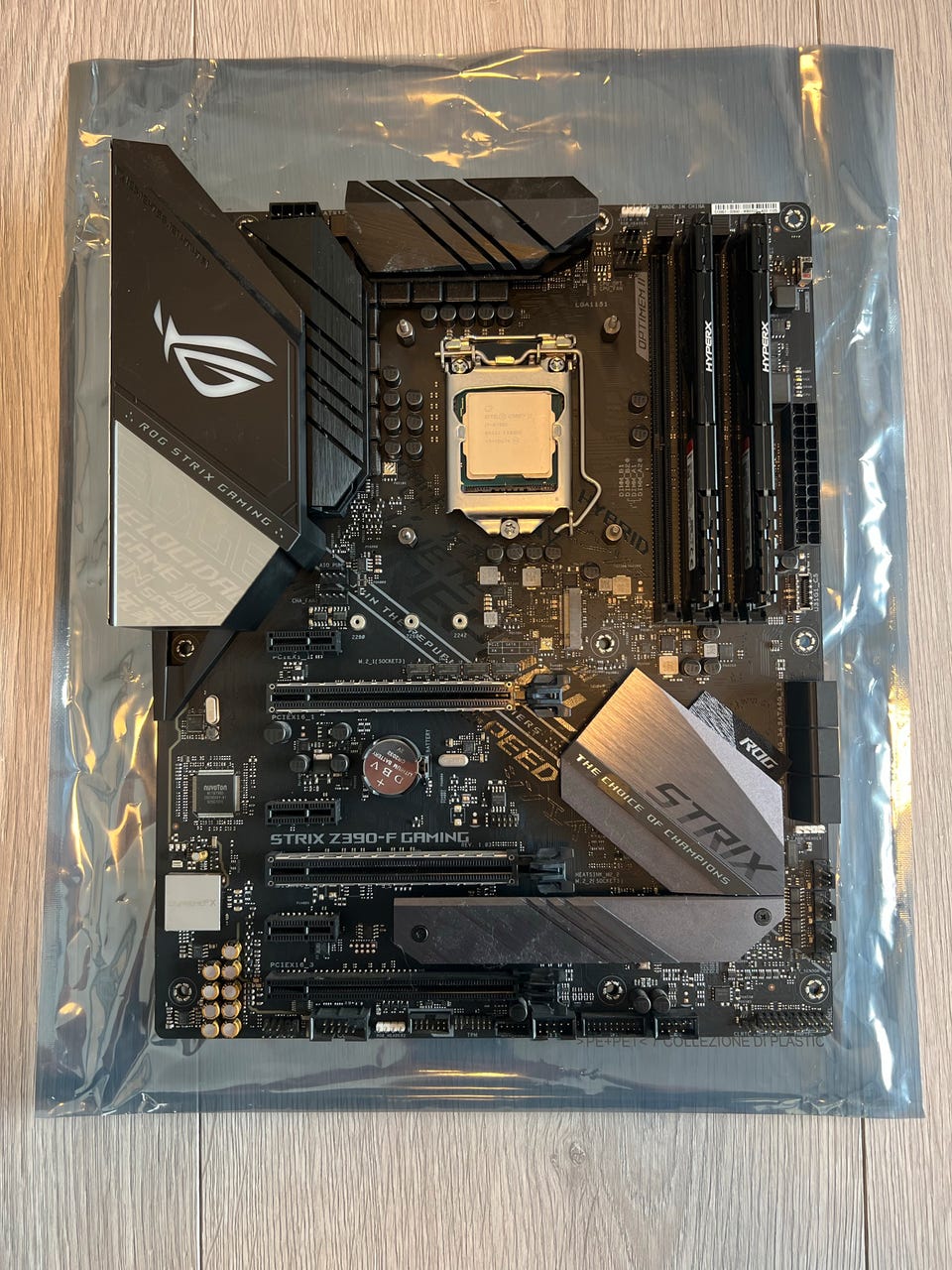 マザーボード ASUS z390 i7 9700k DDR4 16gb 2666 マザーボード ASUS z390 i7 9700k DDR4 16gb 2666 ASUS z390 i7