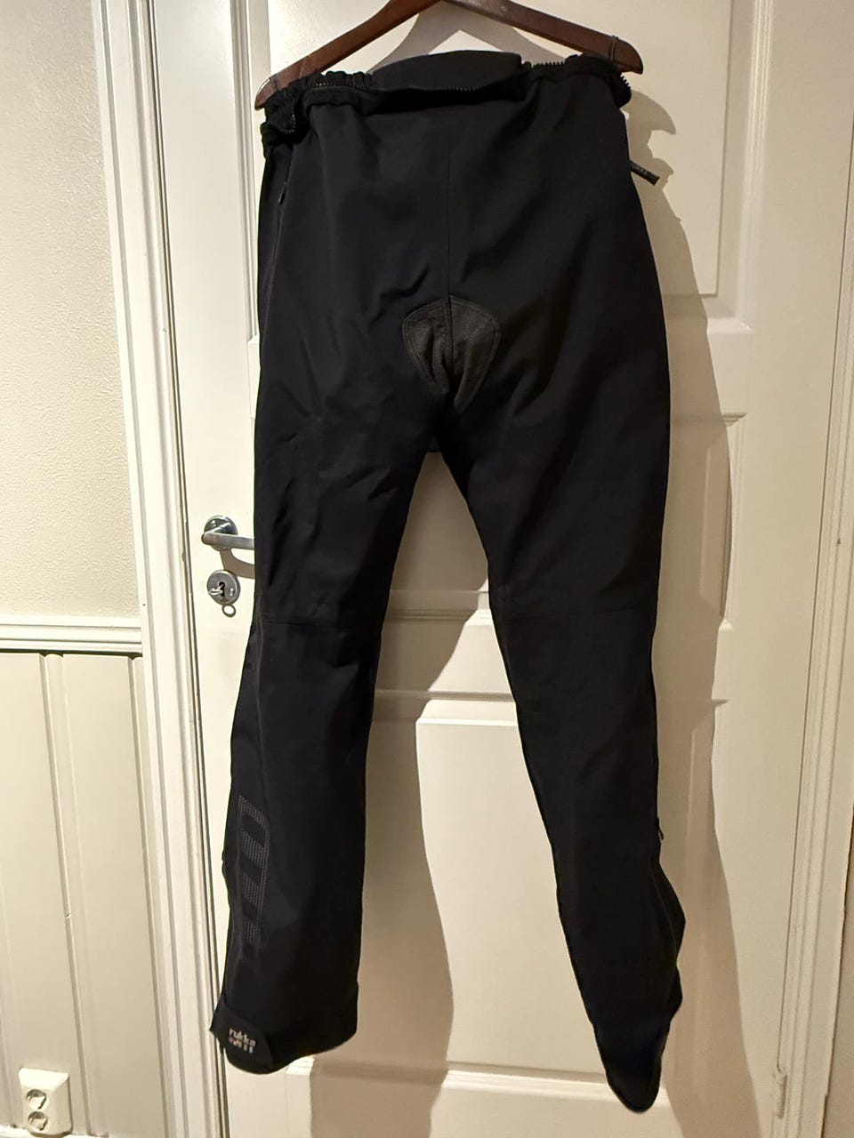 Product image 4 of 16