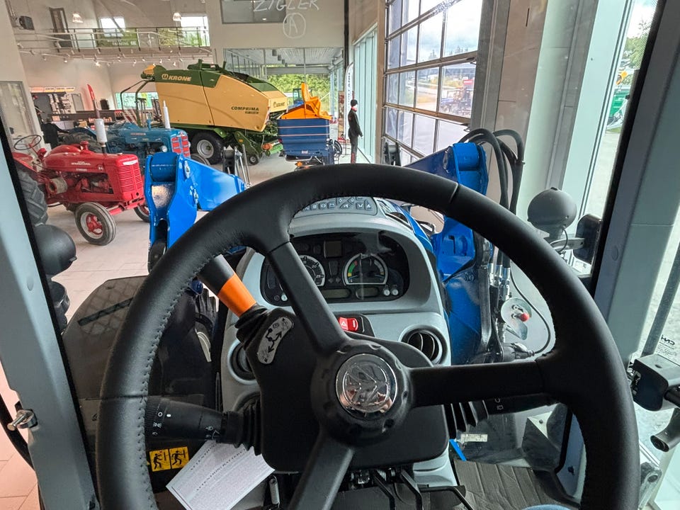 New Holland T5.140 AC 2025 – bilde 8 av 8