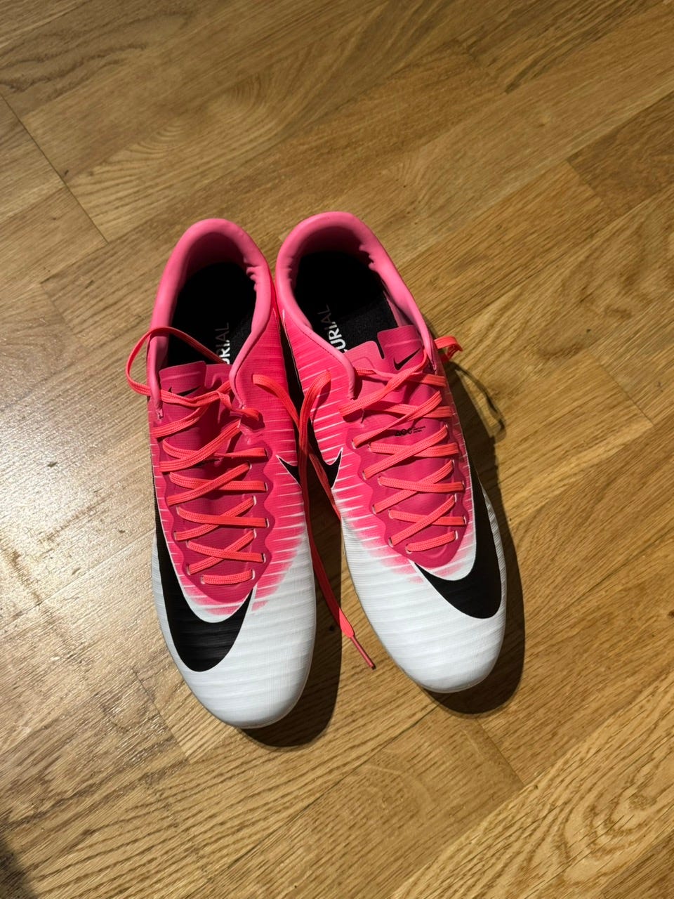 Nike Motion Blur FINN-torget