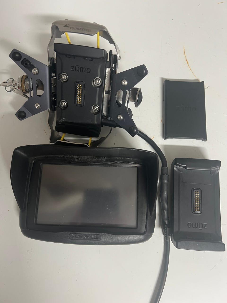 Garmin Zumo 590 med låsbar Touratech holder (inkl porto) FINN-torget