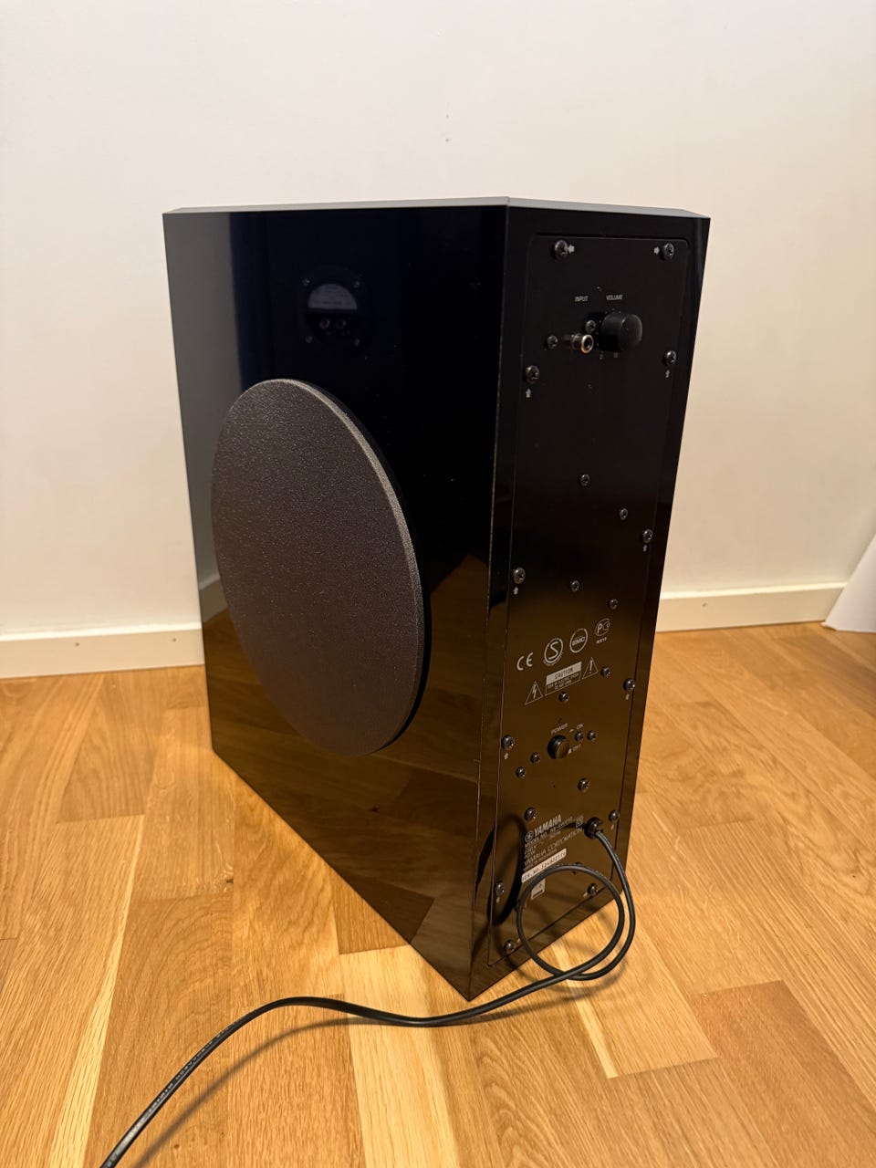 Yamaha NS-SW210 Subwoofer Svart | FINN-torget