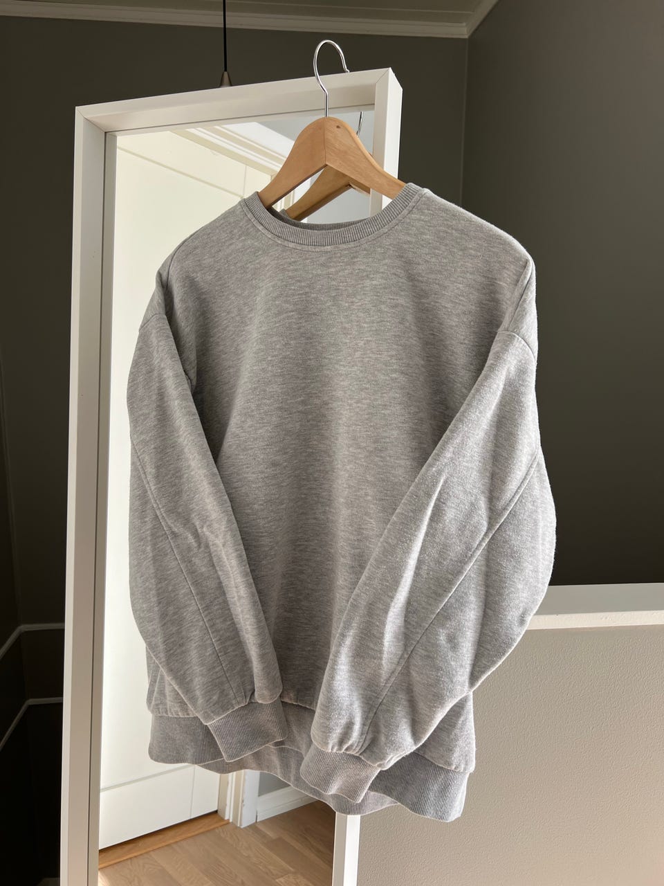 New Yorker FB Sister Genser Grå XS FINN-torget