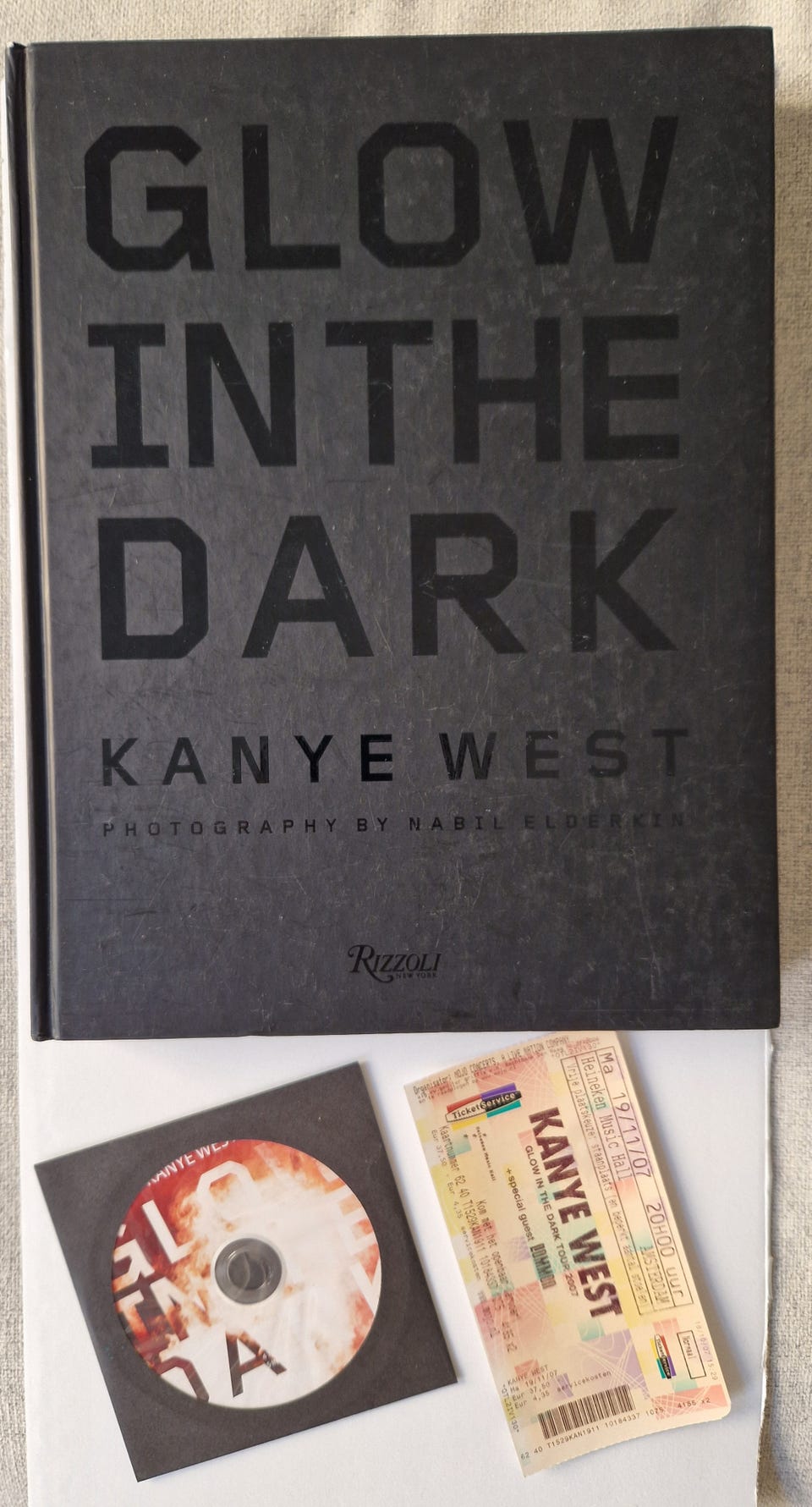 Kanye West - Glow In The Dark Tour Book *SJELDEN MULIGHET