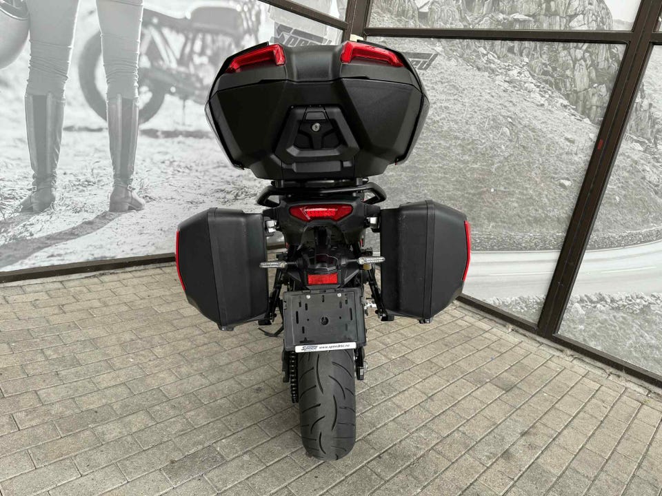 Speedmc brukt motorsykkel bildekarusell nummer 9