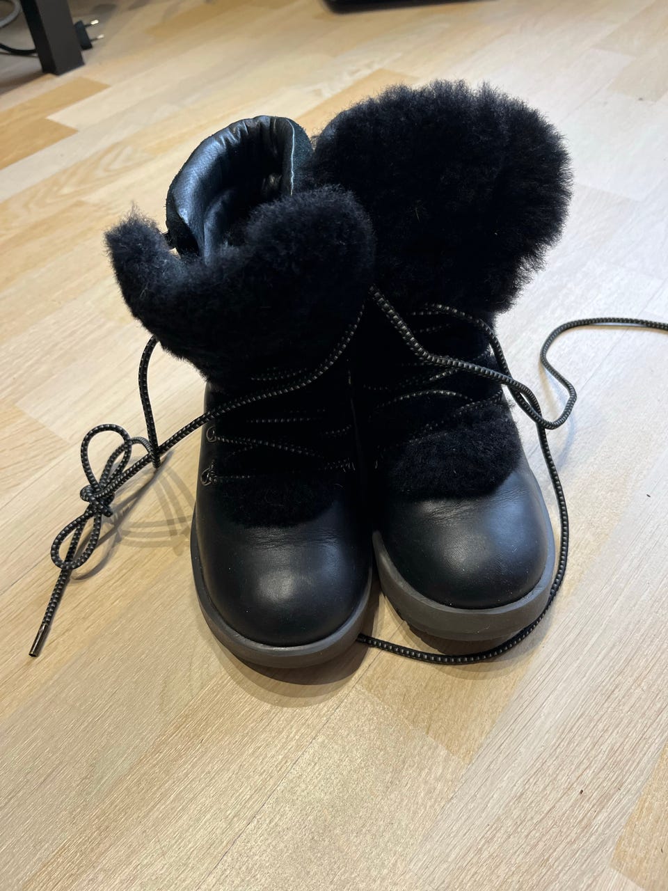 UGG Viki Waterproof Boot Ladies Boots Uggs Viki Boots Viki Boots