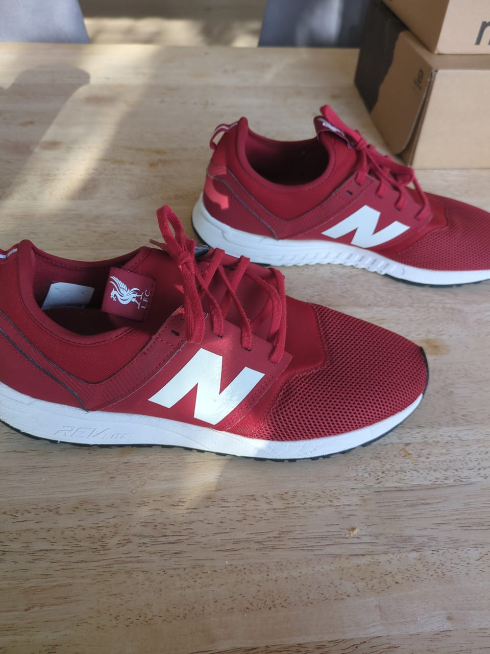 Balance 247 New Balance Liverpool Takkies New Balance 247 Revlite