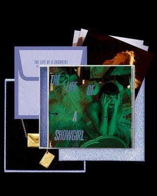 The Life of a Showgirl Deluxe CD (UÅPNET) | FINN-torget