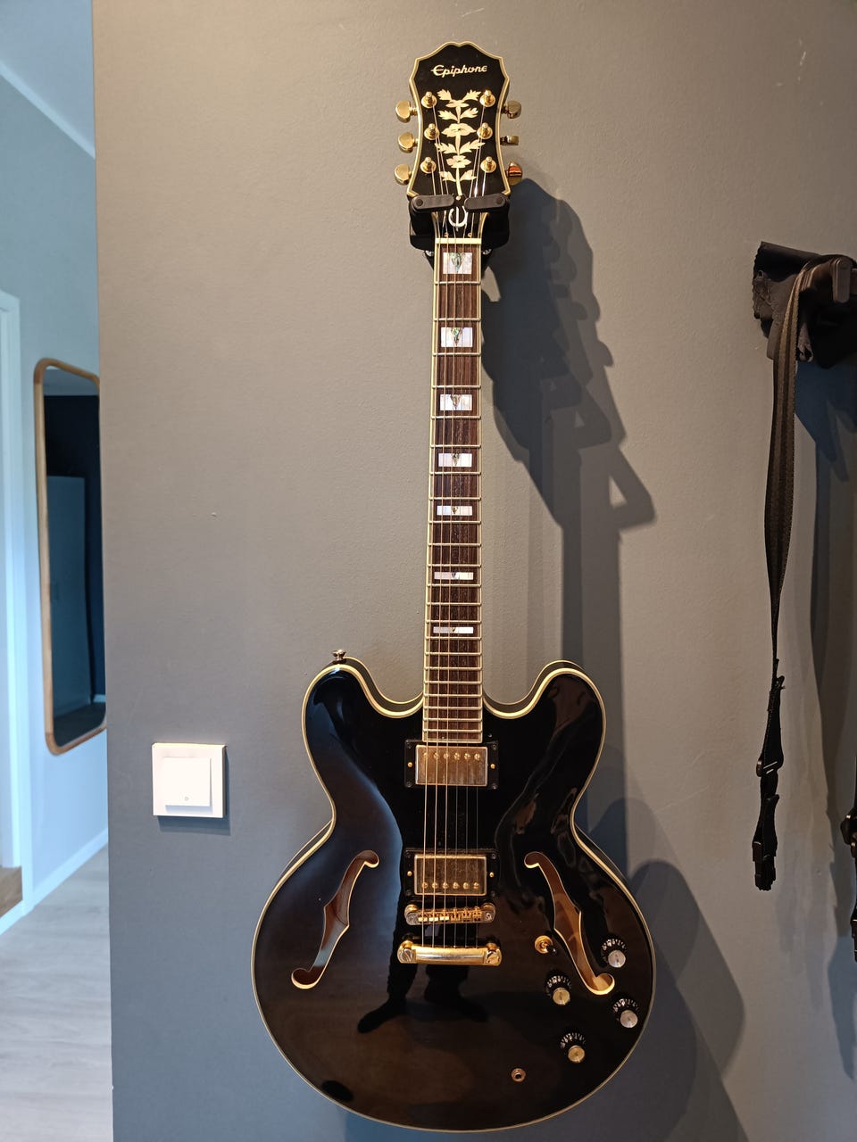 ギター Epiphone Sheraton II Gibson Classic 57 epiphone Sheraton2 + Gibson 57 classic - YouTube