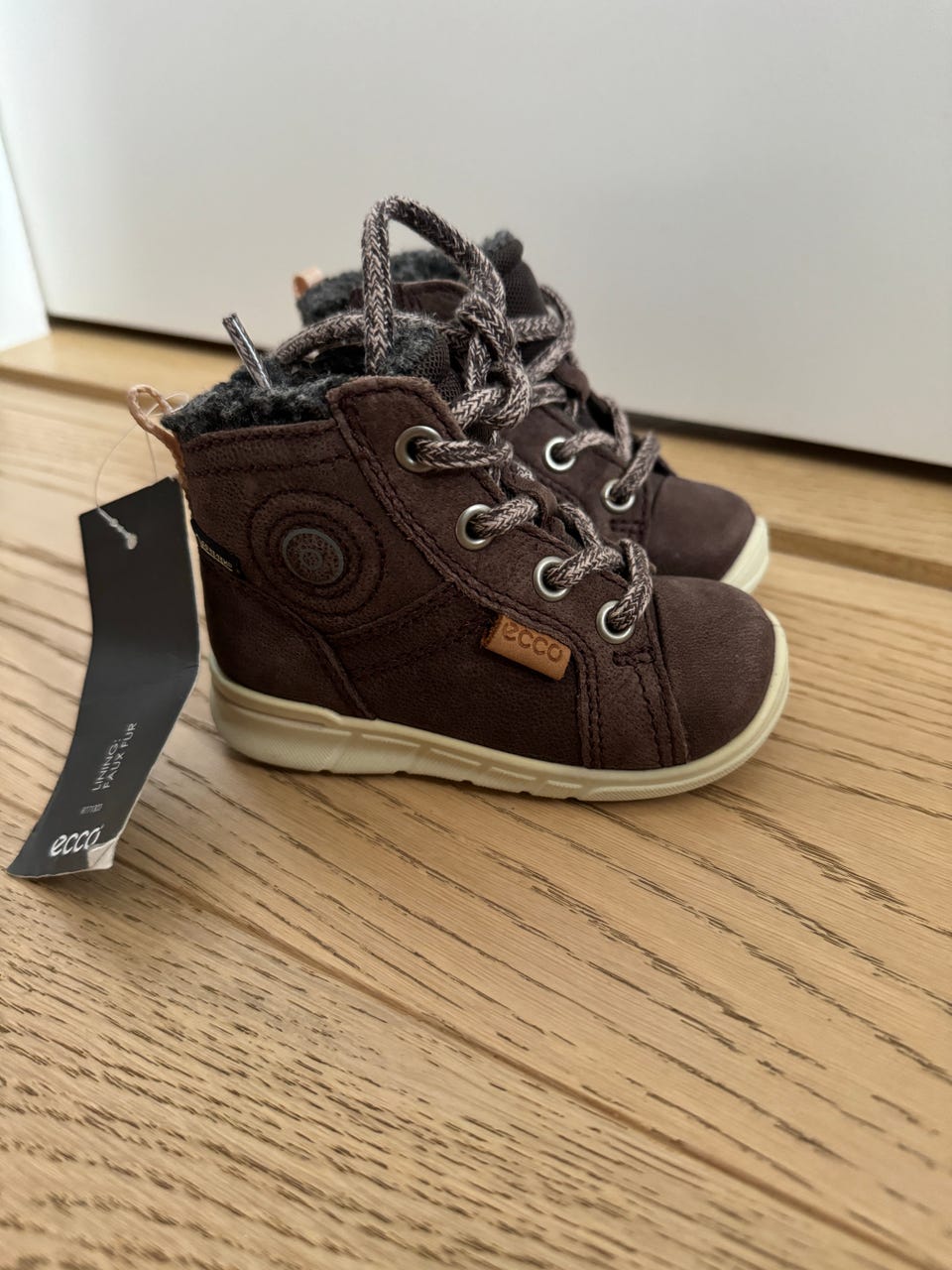 ECCO Barnesko Ubrukt med lapp på, nypris 699kr FINN-torget