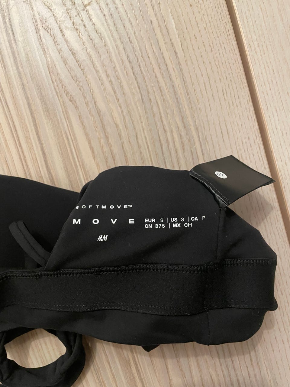 Ubrukt sports-BH fra H&M FINN-torget