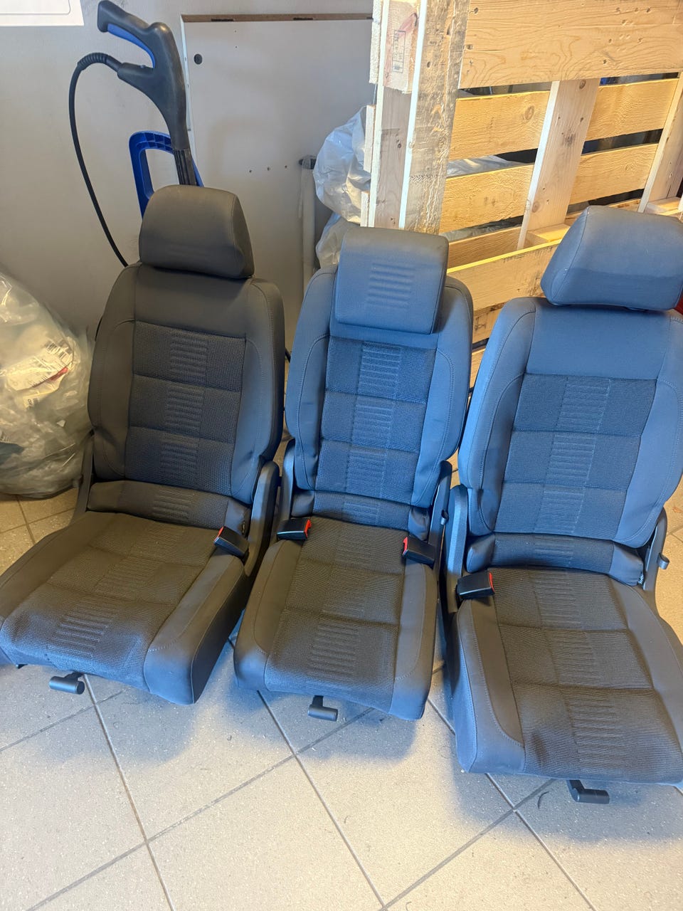 Volkswagen Touran seter grå stoff med ISOFIX FINN-torget