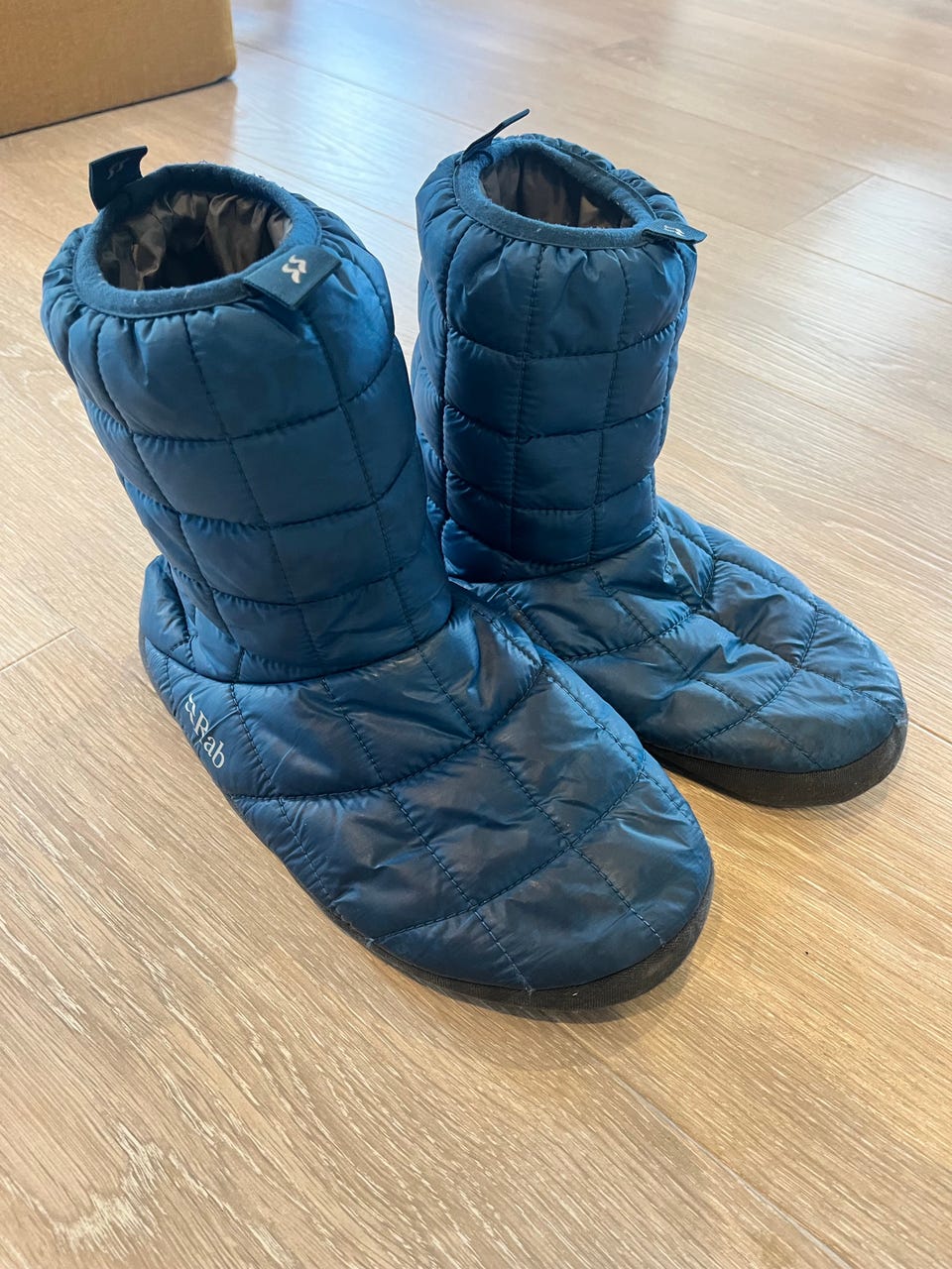 Rab cirrus hut boot slippers tøffler blie size 42-45 FINN-torget