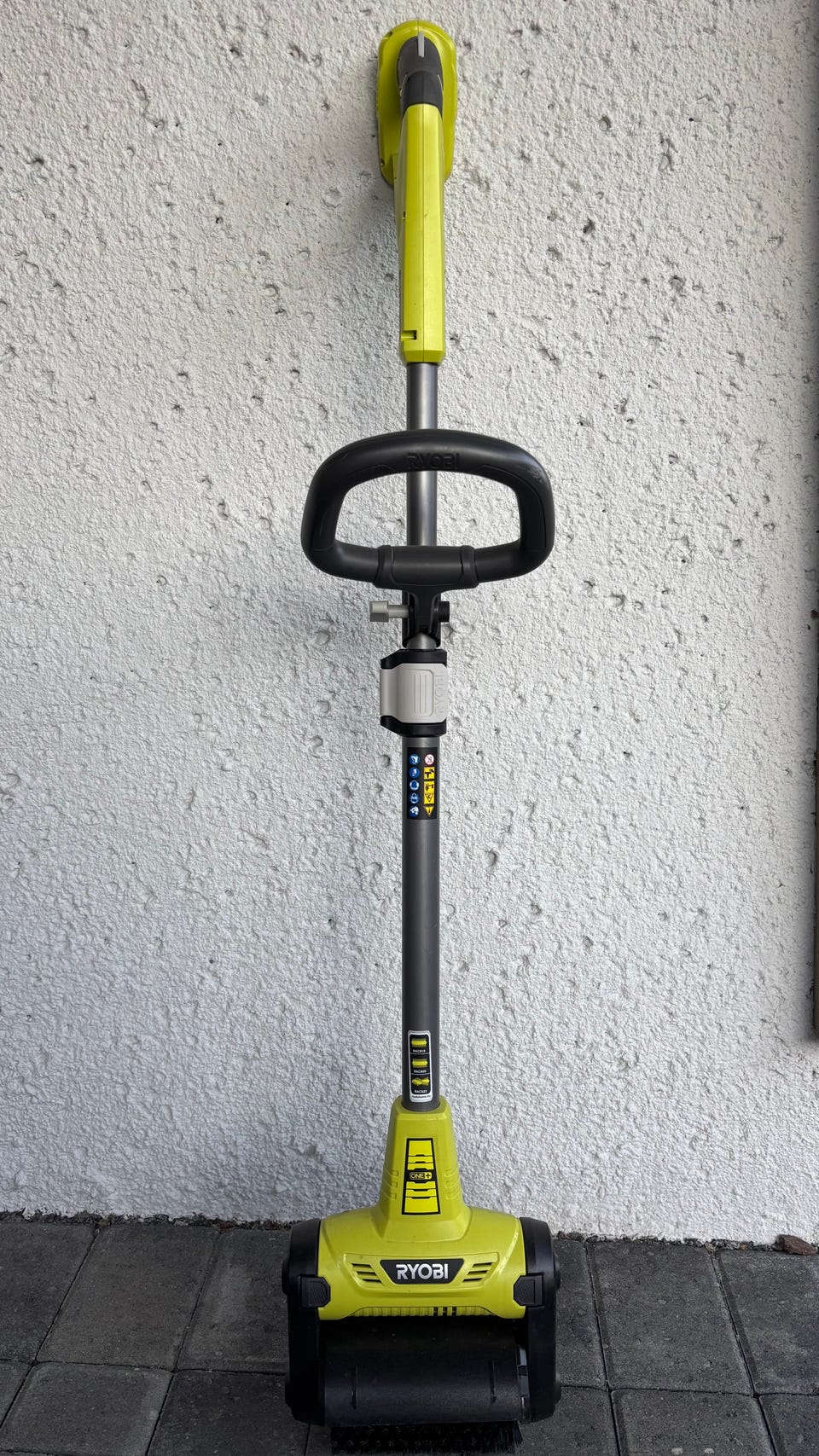 Ryobi Batteridrevet multibørste FINN-torget