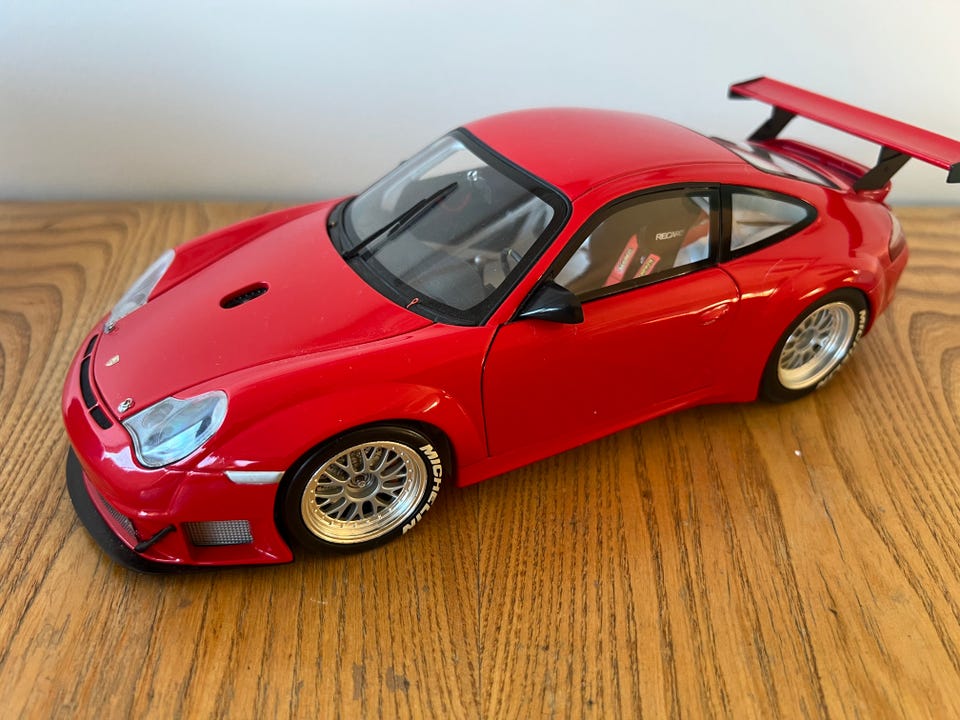 MINICHAMPS ポルシェ911 GT3 RSR - 2004 1:18 minichamps Porsche 911 GT3 RSR ALMS 2004 (Yellow) (1/18