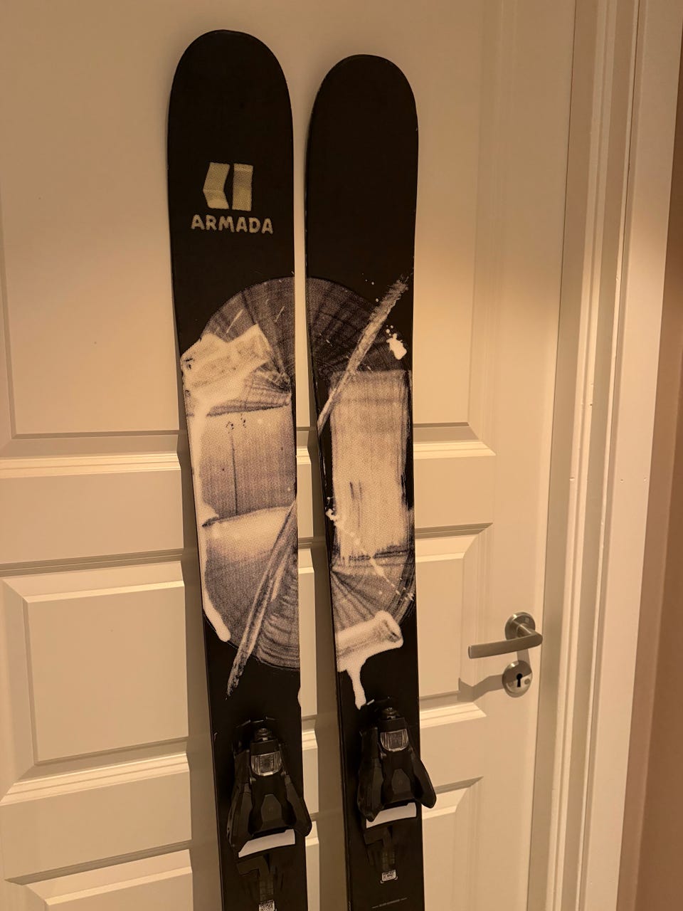 ARMADA 　stranger 180　zeroシリーズ　ストレンジャー ARMADA STRANGER｜オールラウンドスキーの新しいカタチ | スキー