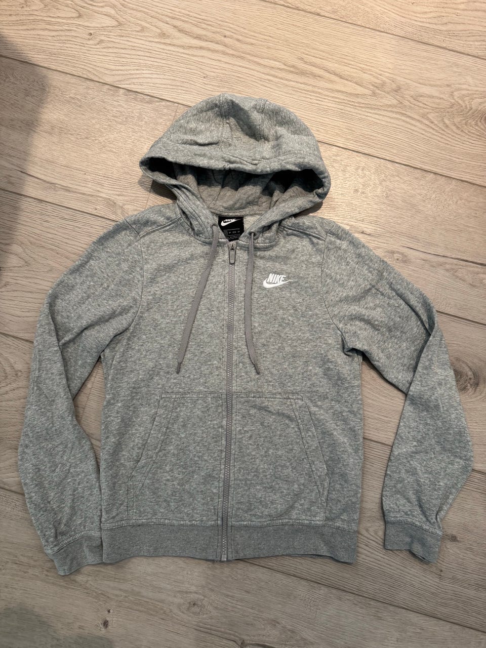 Nike Hettegenser Dame XS Grå FINN-torget