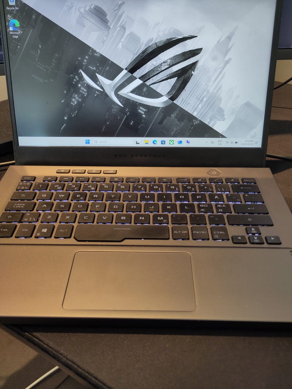 Asus ROG Zephyrus G14 Ryzen RTX 2060 (2019) FINN-torget