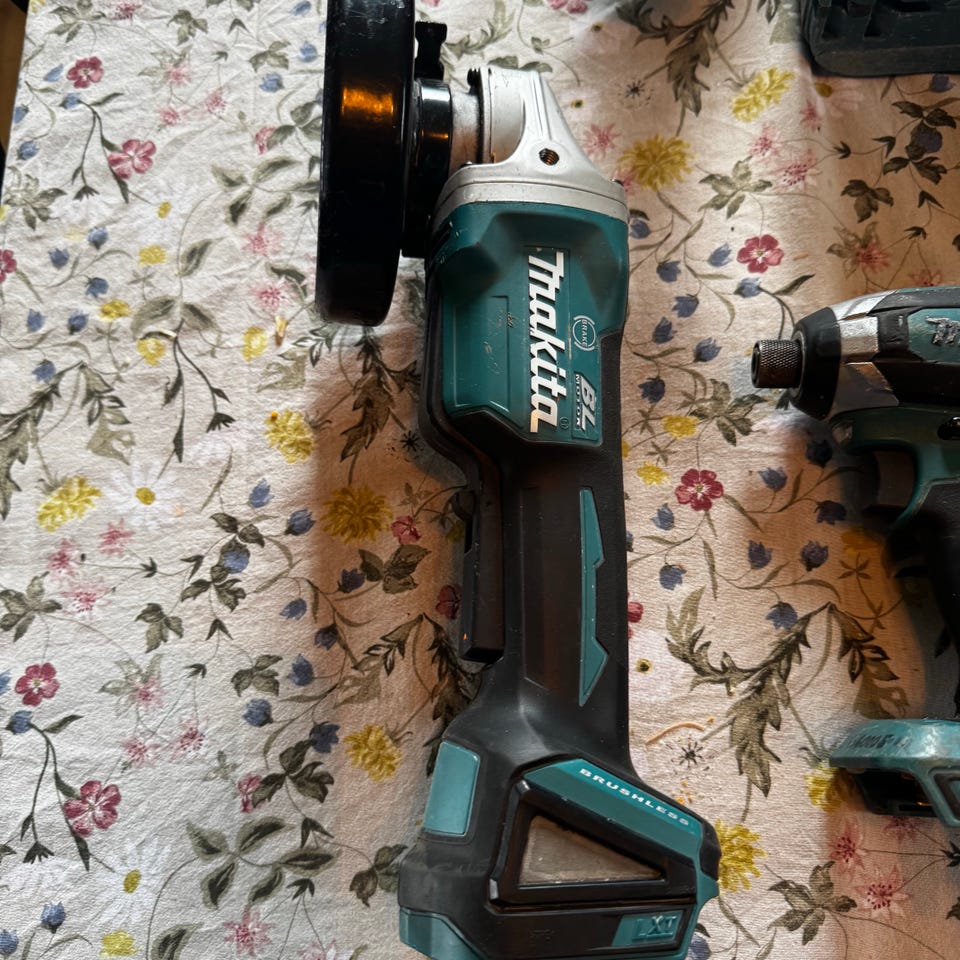 Makita el-verktøy sett batteridrevet førstemann får FINN-torget