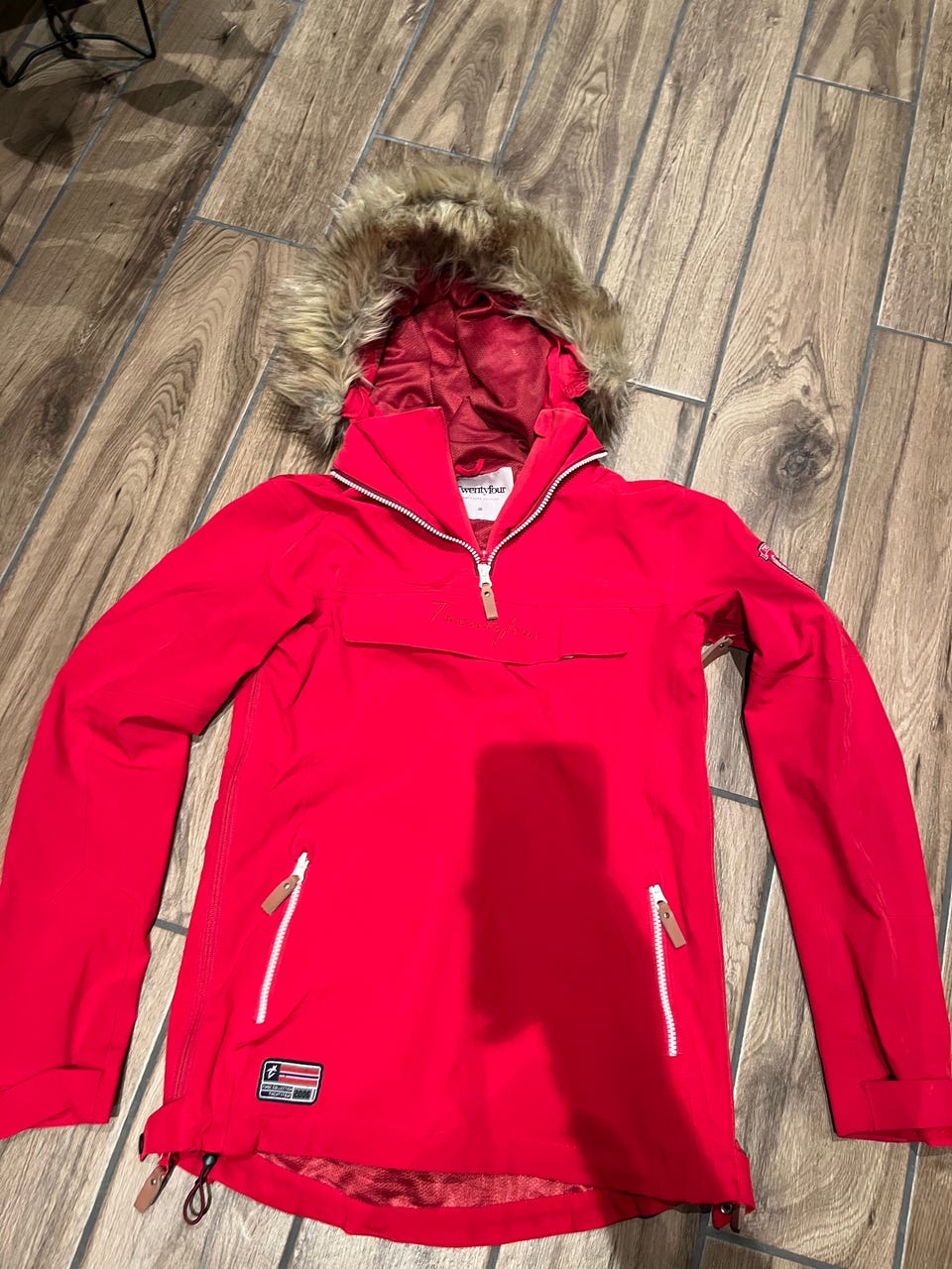 Anorakk fra twentyfour FINN-torget