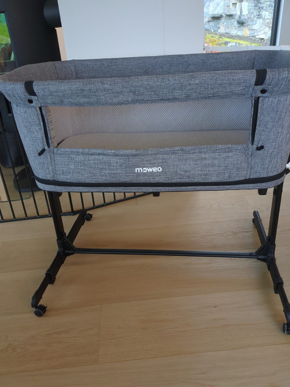 Moweo Bedside Crib Grå Barnemøbler FINN-torget