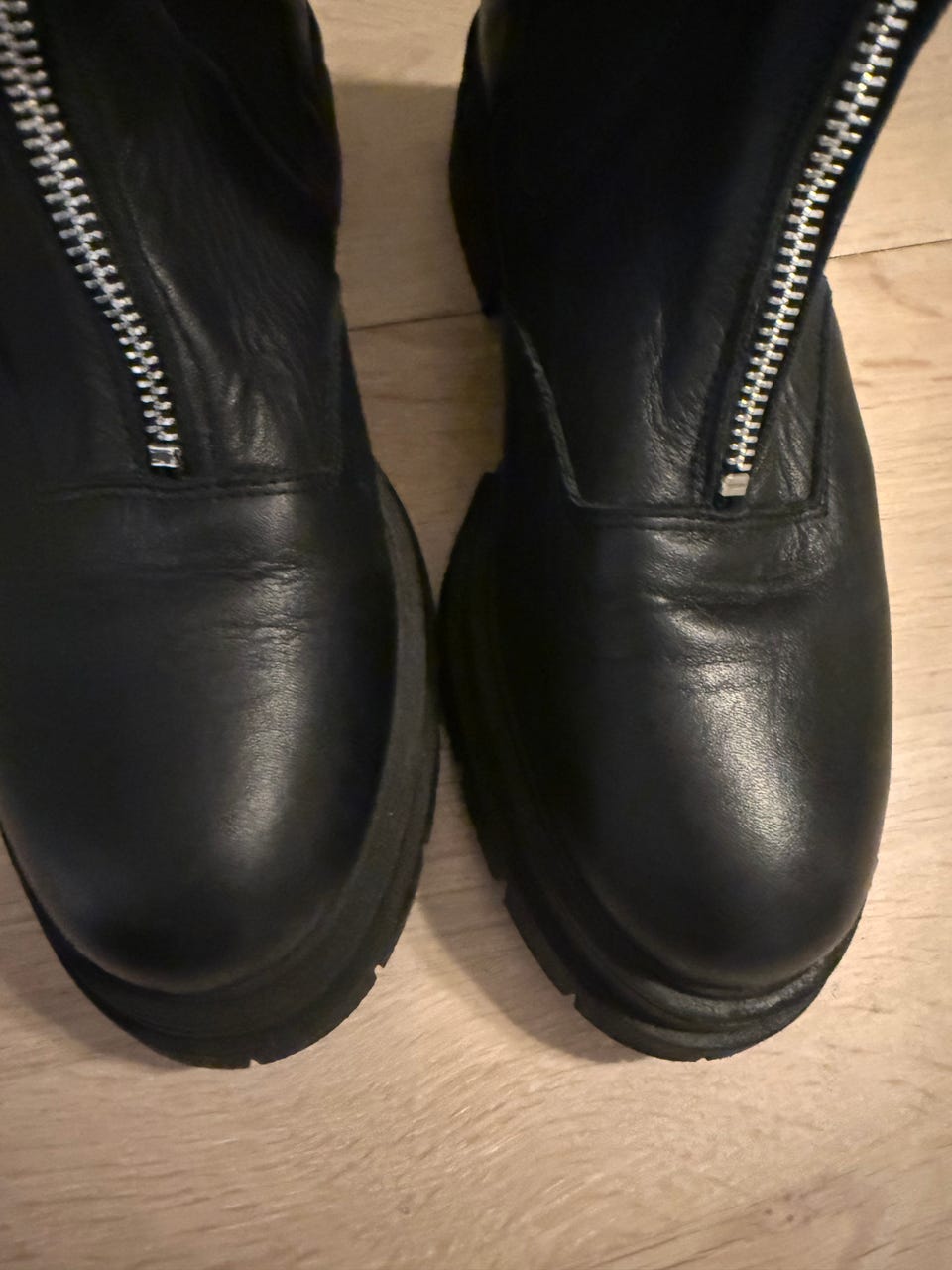 KMB boots FINN-torget