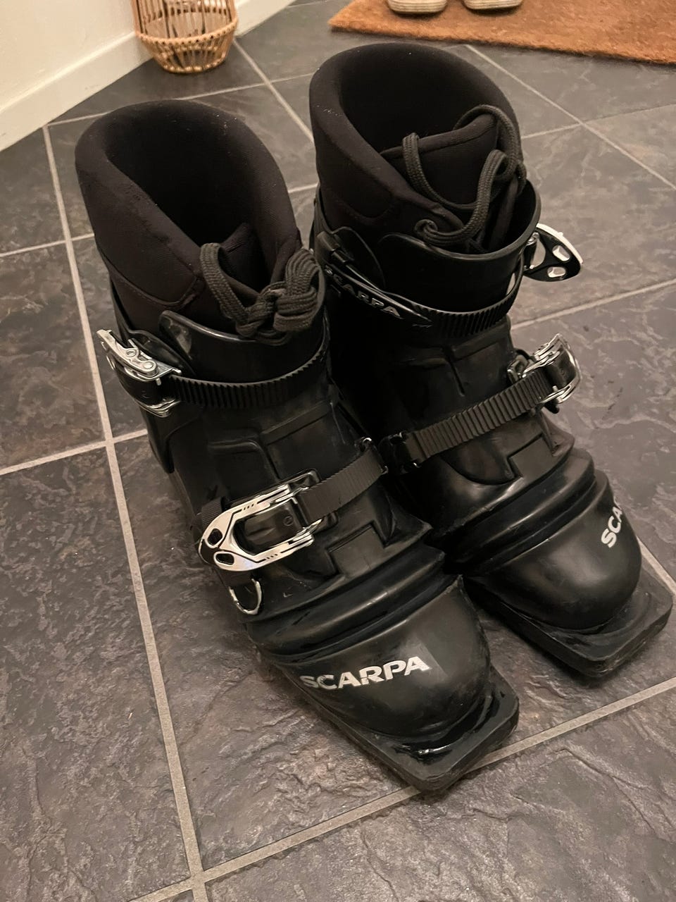 Scarpa T4 fjellskisko mondo 27,5 42,5) selges FINN-torget