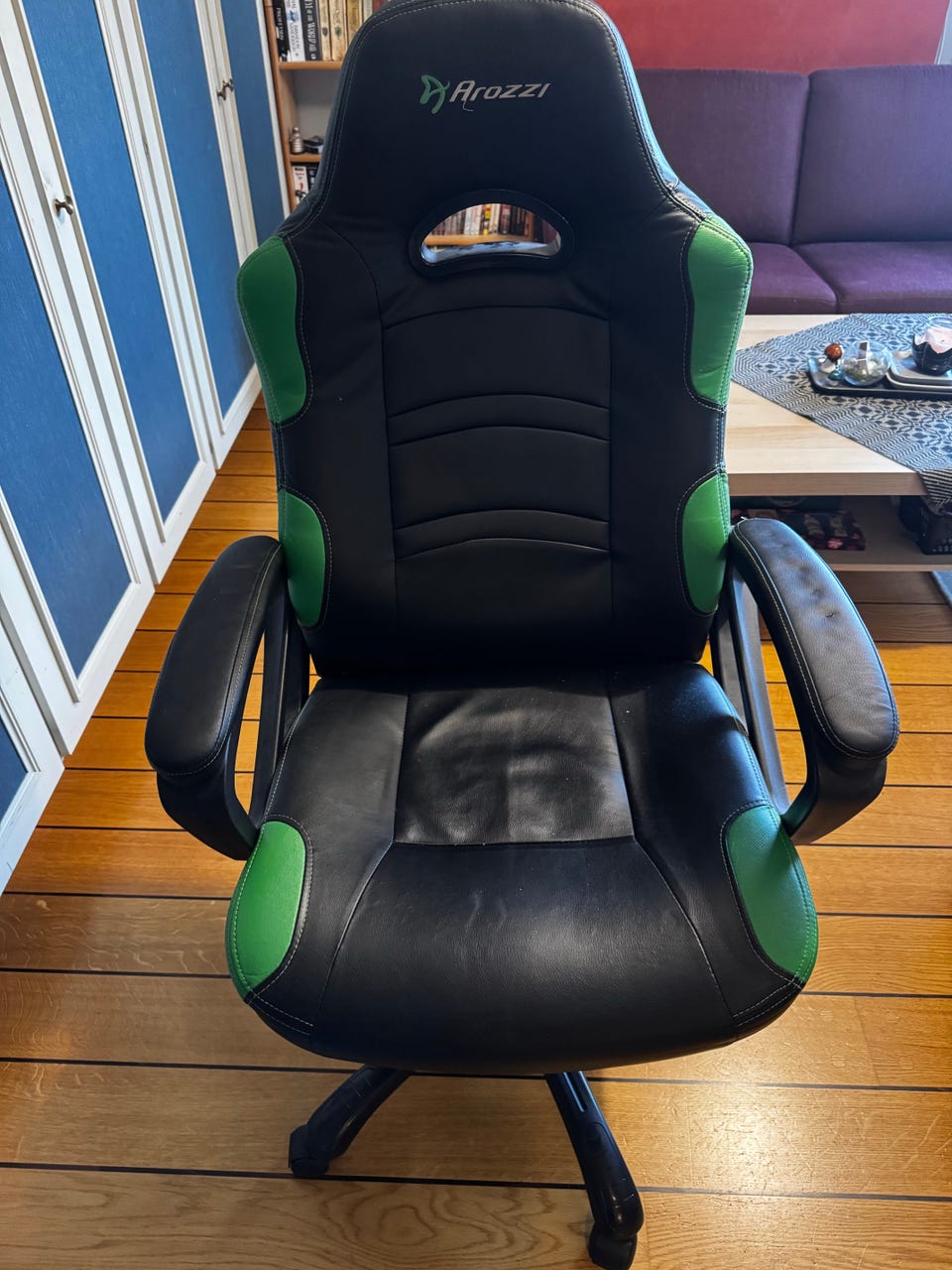 Arozzi gaming stol FINN-torget