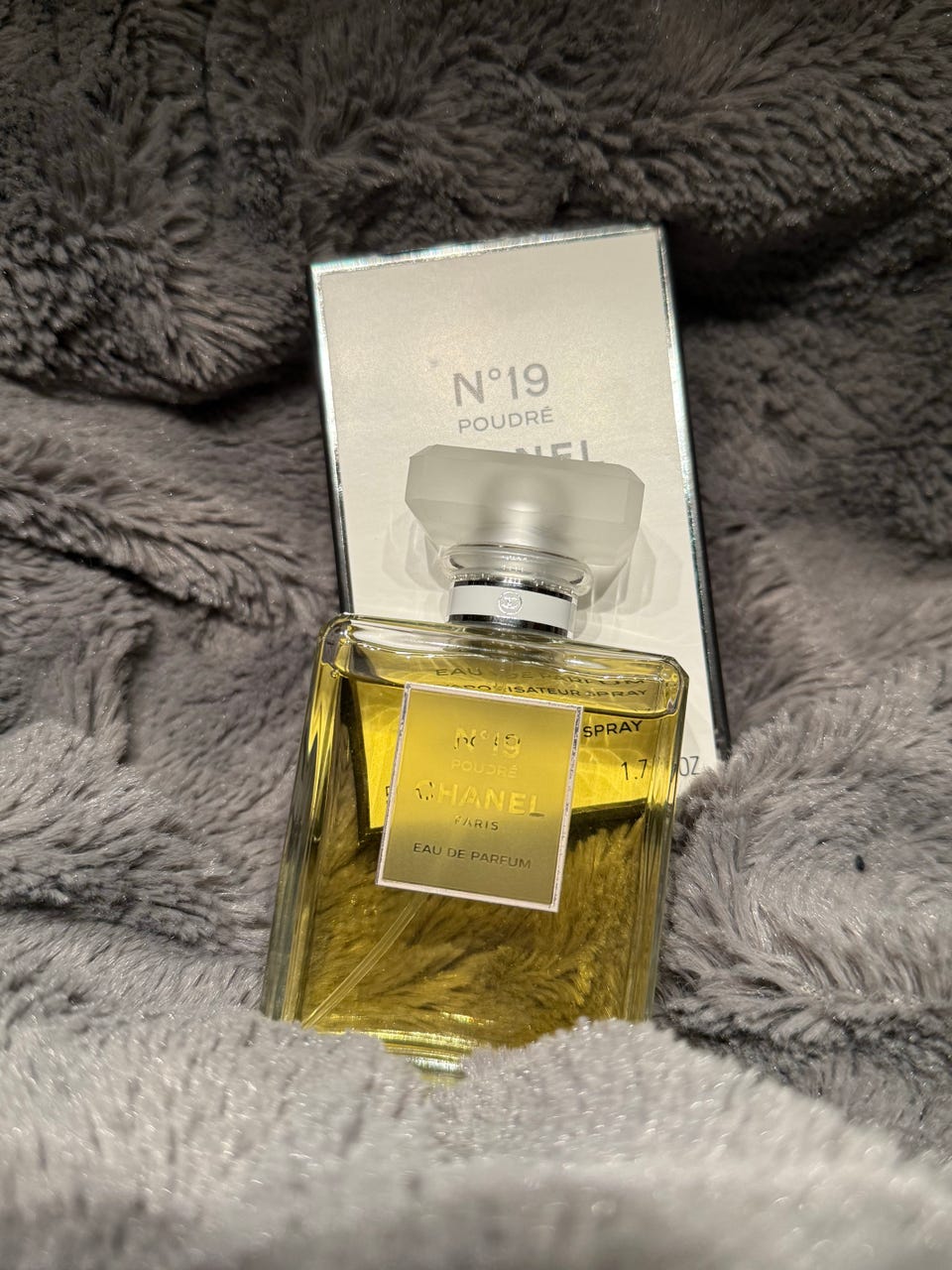 19 Poudre Chanel No 19 50ml Chanel N*19 Poudré 50ml Edt FINN-torget
