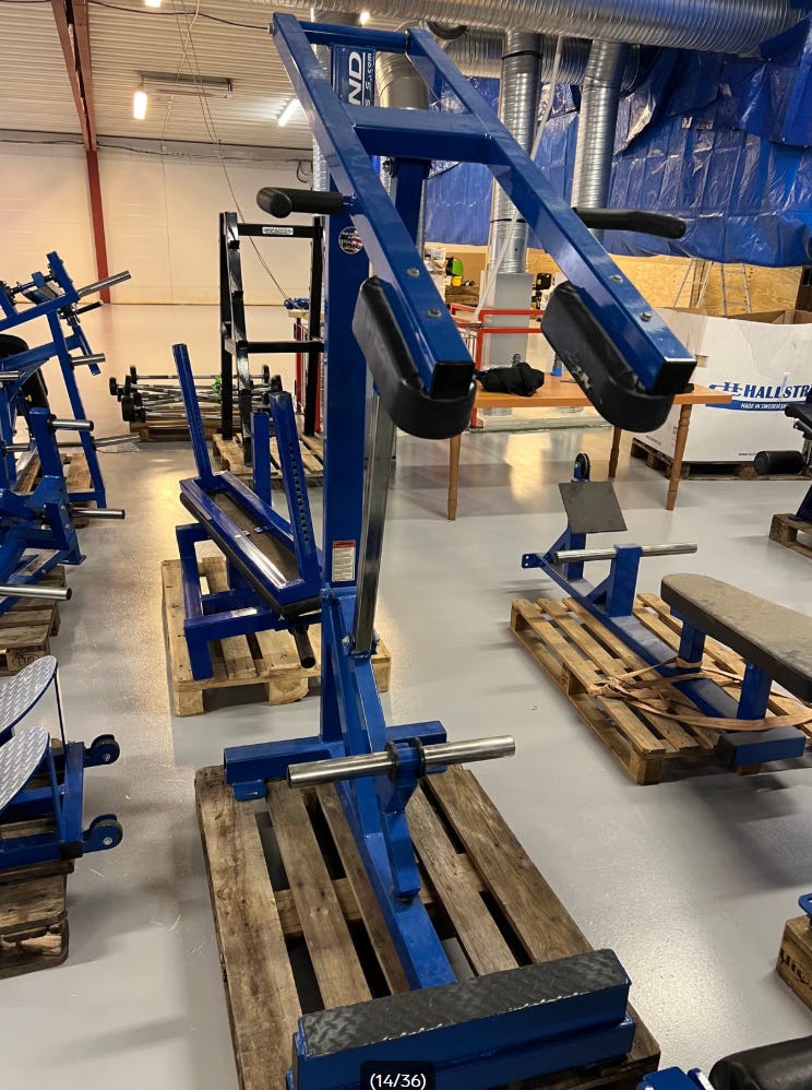 Plate-Loaded Standing Calf Legend Fitness FINN-torget