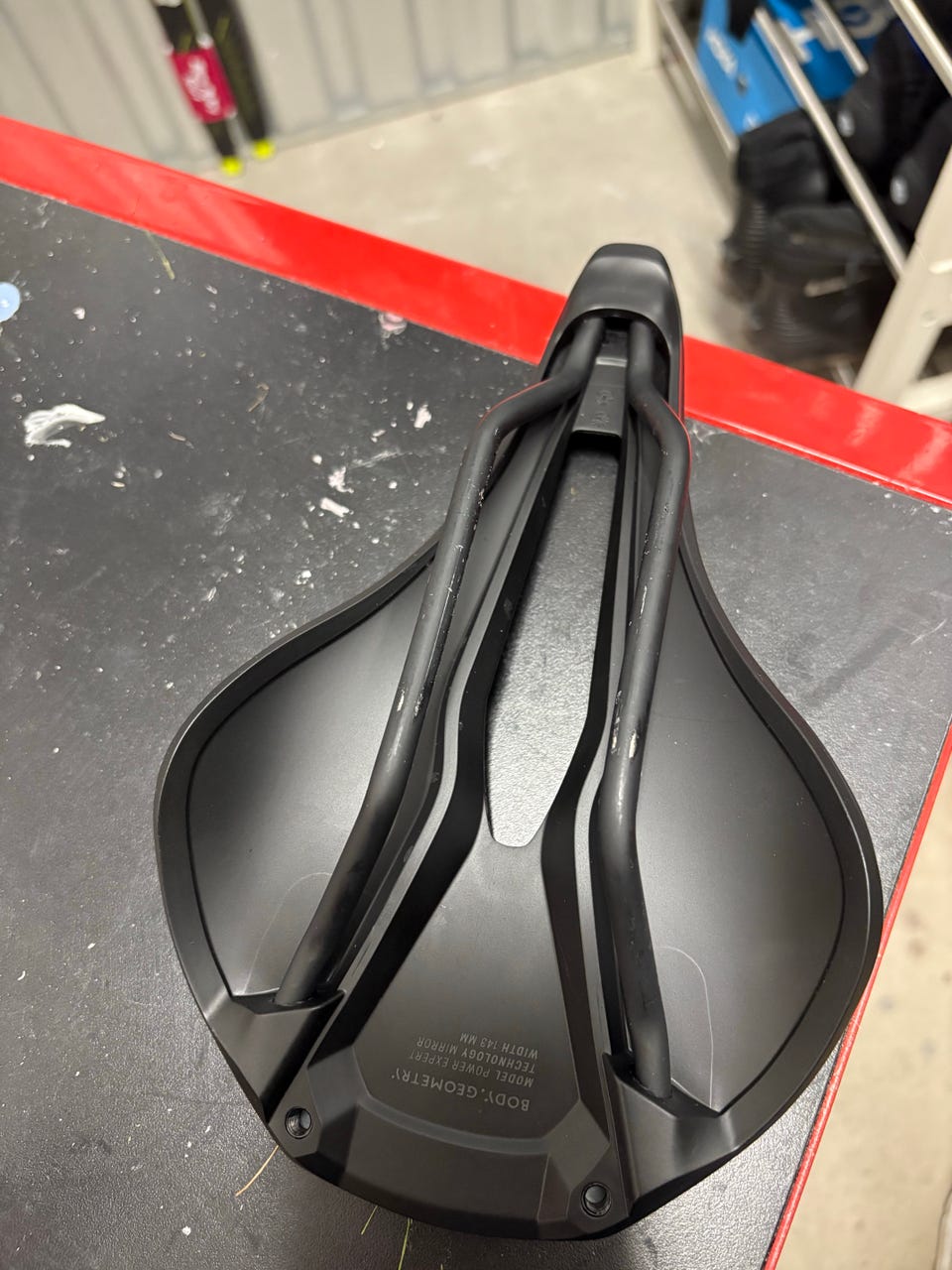 Specialized Power Expert 143 mm sadel | FINN-torget