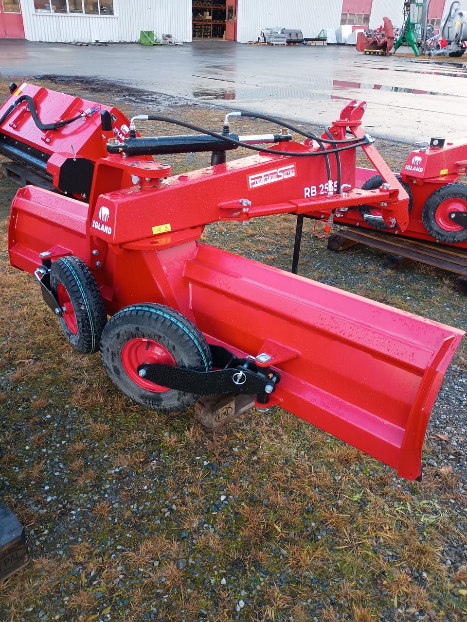 Igland RB 2555 planeringsskjær 2025 – bilde 3 av 3
