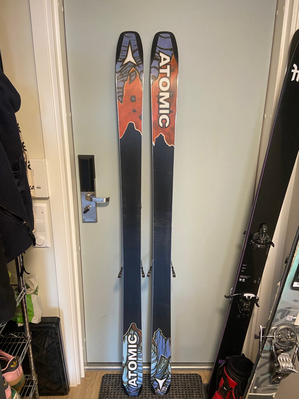 Atomic Bent 90 med Marker Griffon | FINN-torget