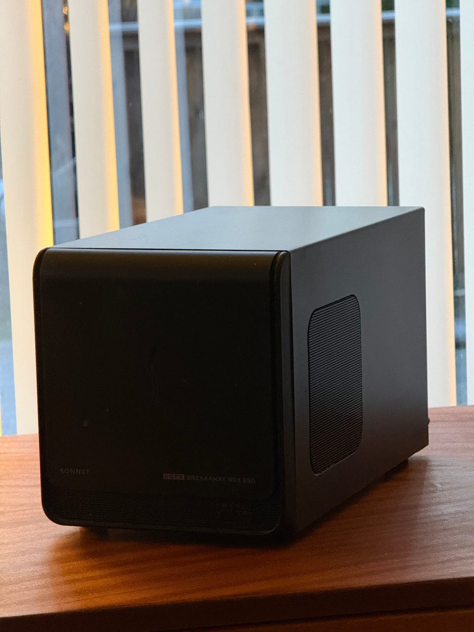 MSI Radeon RX Vega 64 ＋ SONNET eGFX 650 Specification Radeon RX Vega 64 Air Boost 8G | MSI Global - The