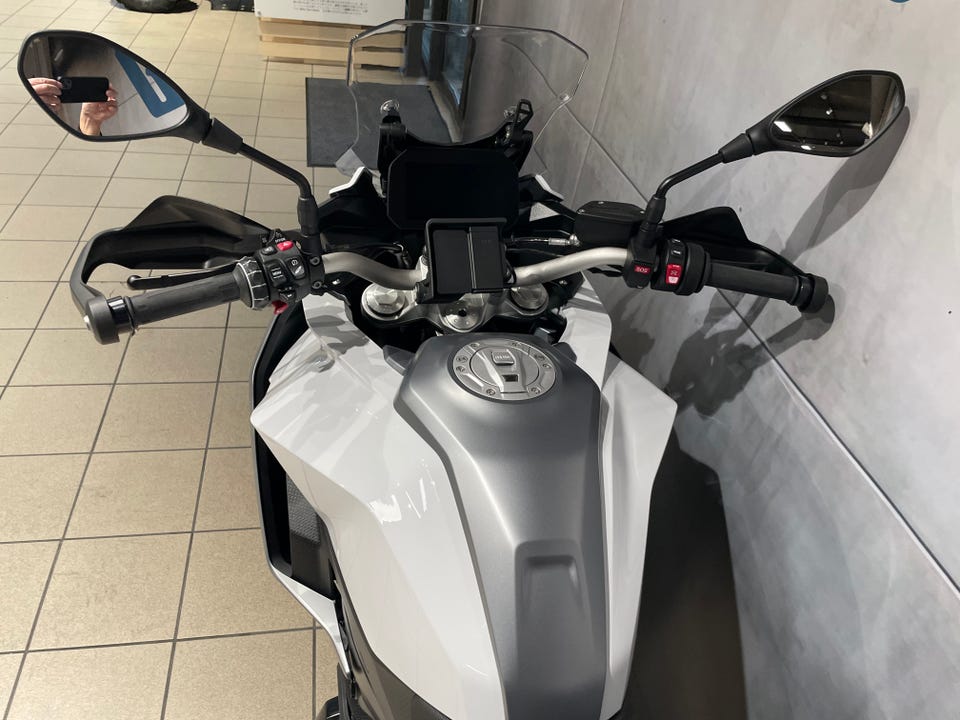 Speedmc brukt motorsykkel bildekarusell nummer 18