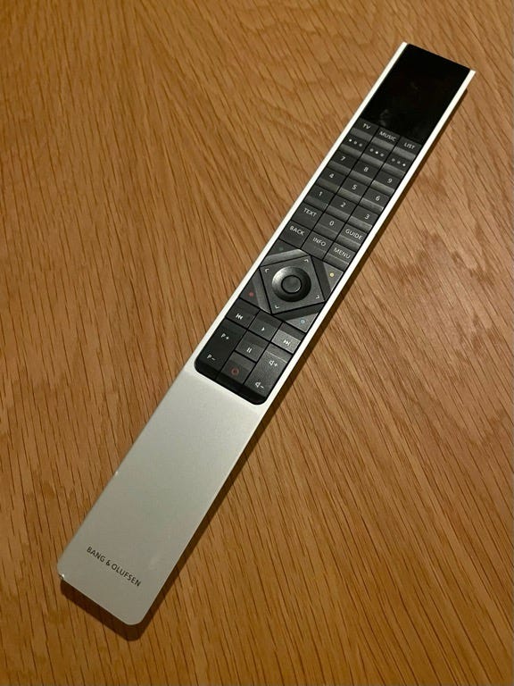 Bang & Olufsen BeoRemote One - Silk farge | FINN-torget