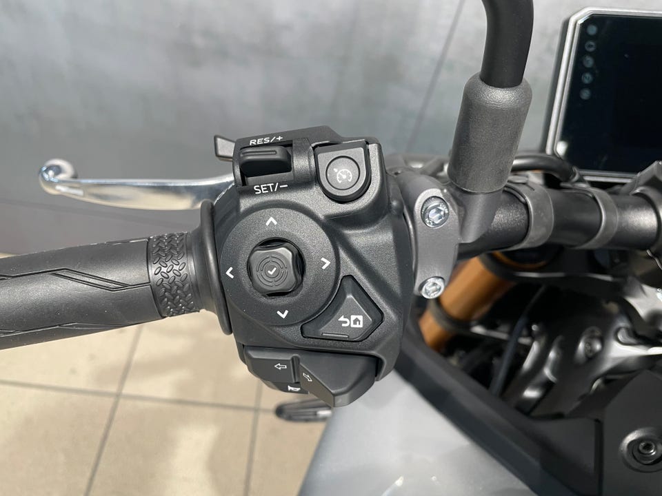 Speedmc brukt motorsykkel bildekarusell nummer 17