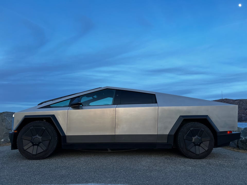 Tesla Cybertruck 2024 Grå – bilde 6 – brukt Tesla hos Aastrand Auto Stavanger