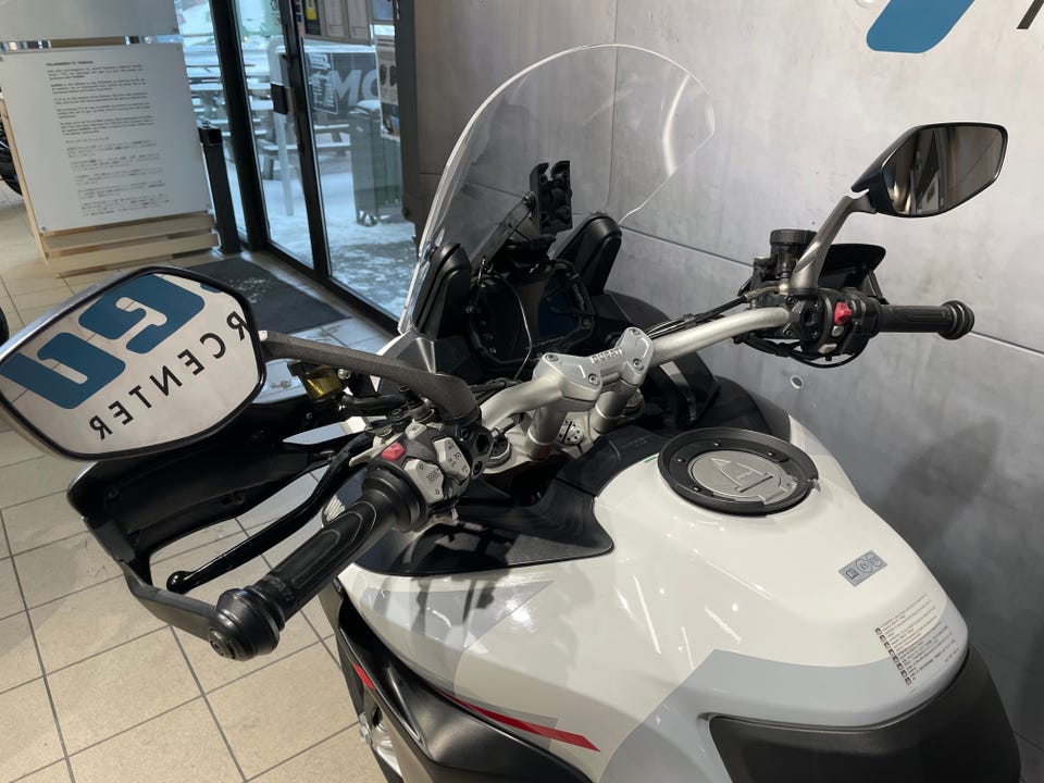 Speedmc brukt motorsykkel bildekarusell nummer 10