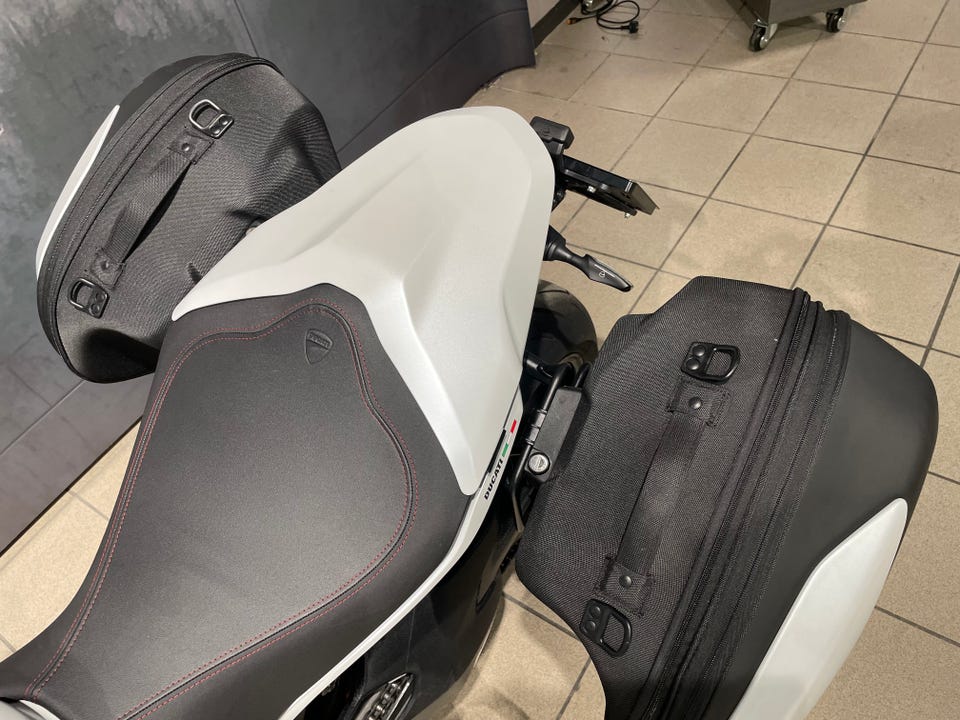 Speedmc brukt motorsykkel bildekarusell nummer 17