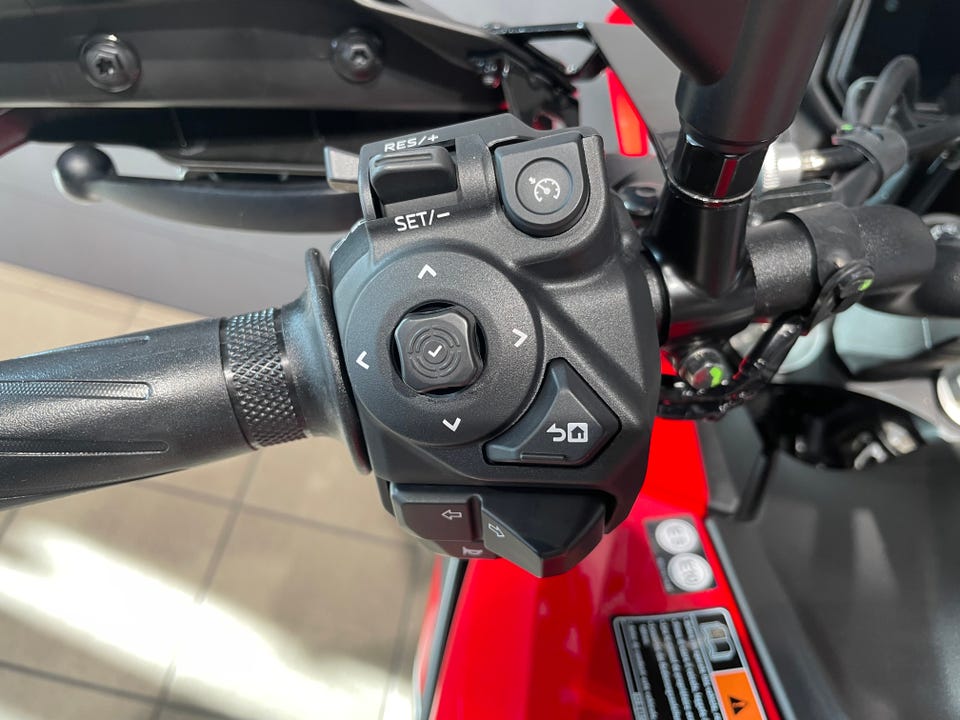 Speedmc brukt motorsykkel bildekarusell nummer 12