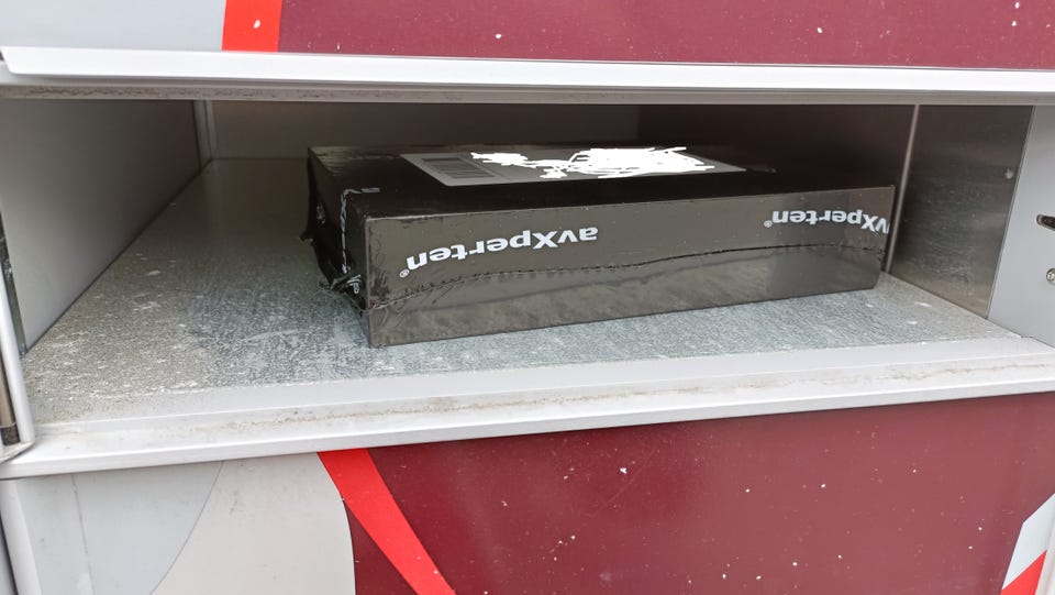Product image 2 of 18