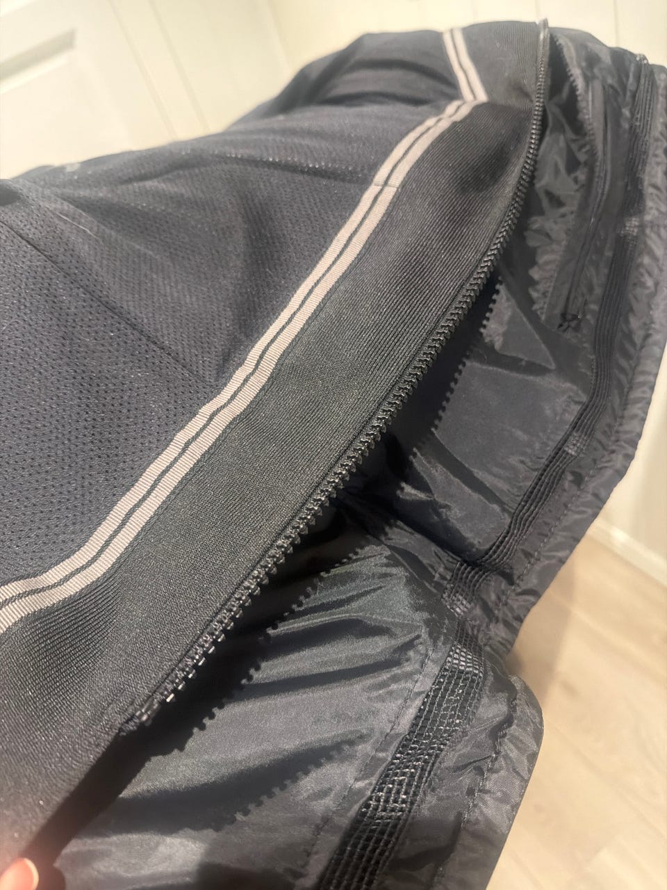 Product image 9 of 18
