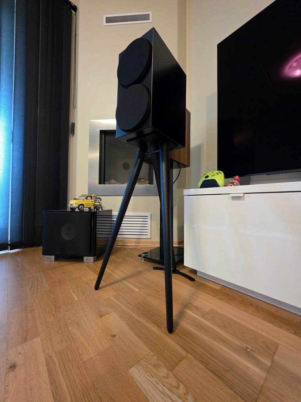 Product image 2 of 11