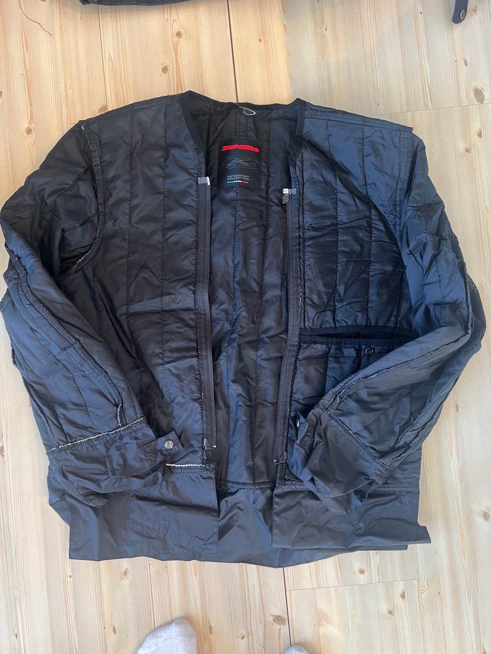 Product image 16 of 36